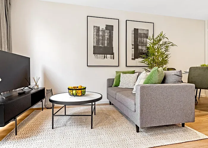 Tailored Stays - Central Cambridge, River Walk Apartments
