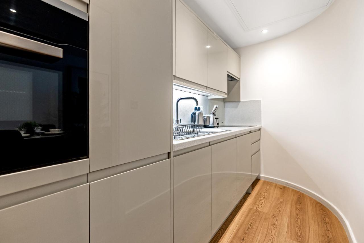 Tailored - Cambridge, River Walk Apartment
