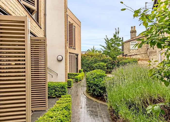 Tailored Stays - Central Cambridge, River Walk Apartments